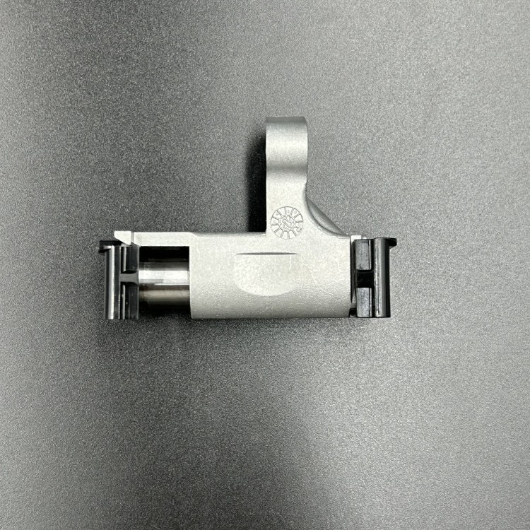 Натяжитель (правый) Suzuki DF200-350 (12832-93J00) (Suzuki), арт. 12832-93J00,          SUZUKI 