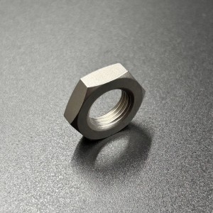 Гайка крепления пиньона Suzuki DF90-140 (Suzuki)