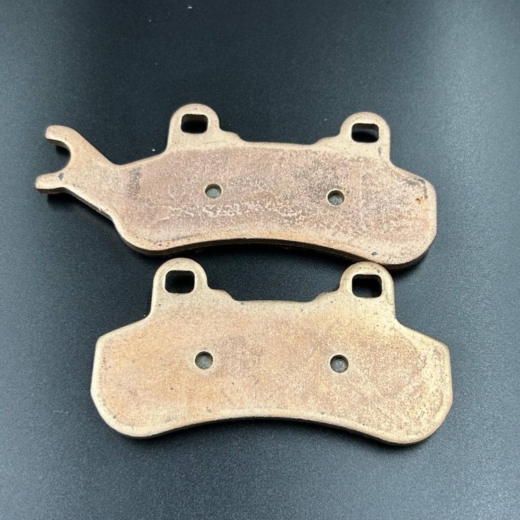 Колодки тормозные (Передние, левые) BRP Maverick X3 (пара) (ZIBO), арт. 715900379-P-K,          ZIBO 