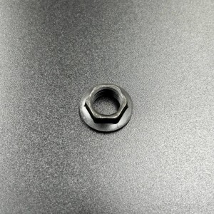 Гайка крепления пиньона Yamaha 20-30, F20-25 (YUELANG)