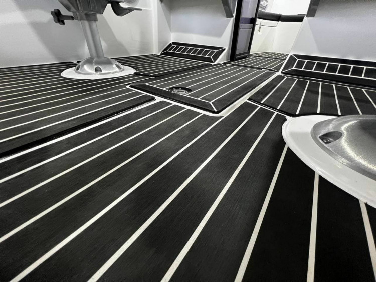 Комплект палубного покрытия для Феникс 600HT, тик черный, с обкладкой, арт. teak_600ht_black_2,          MARINE ROCKET 