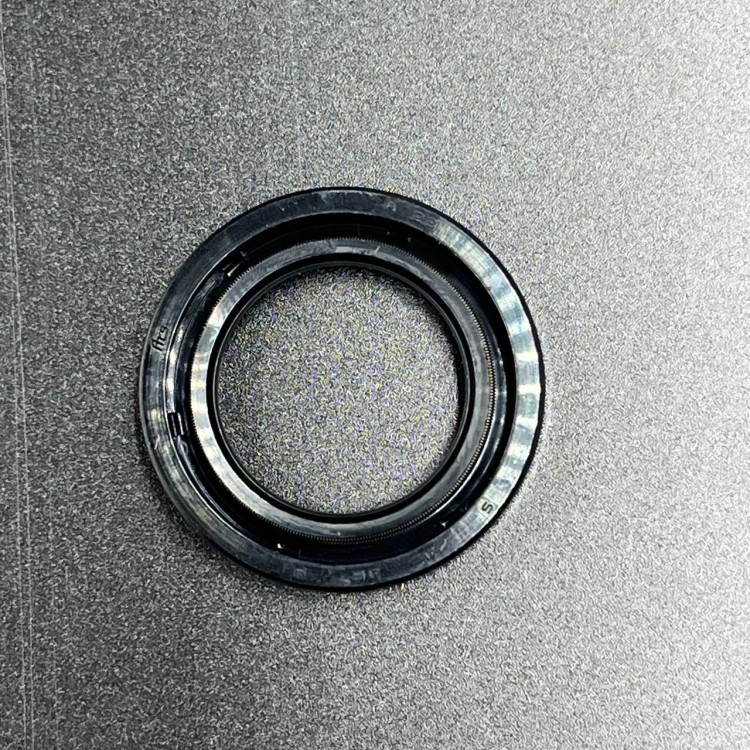 Сальник Honda (91253-ZZ3-003) (17x36x6) (Honda), арт. 91253-ZZ3-003,          HONDA 