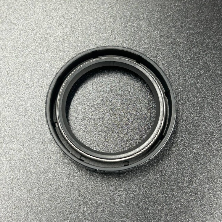 Сальник гребного вала Mercury 75-300 (8M0204700) (Quicksilver), арт. 888483,          MERCURY 