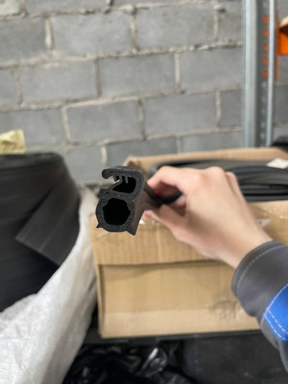 Профиль для окантовки стеклопластика, арт. 44-493-02,          Osculati 