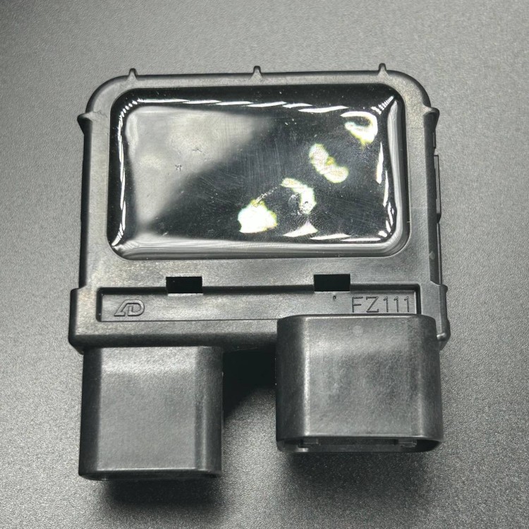 Реле гидроподъема Suzuki (38410-93J21) (Suzuki), арт. 38410-93J21,          SUZUKI 