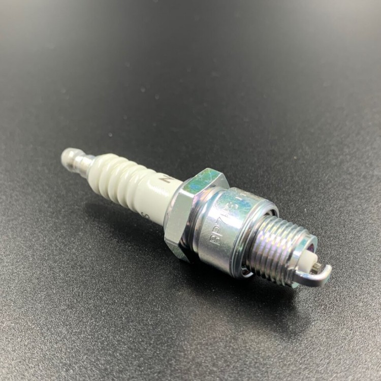 Свеча зажигания 5111 BP7HS (NGK)(BP7HS-10), арт. BP7HS,          NGK 