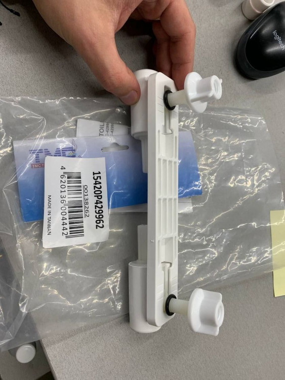 Крепление крышки унитаза "Deluxe", арт. 15420P429962,          TMC 