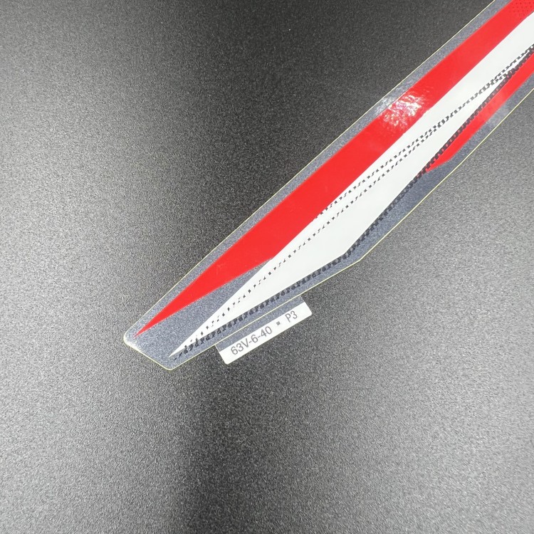 Наклейка боковая правый борт Yamaha 9.9-15 (Yamaha), арт. 63V-42676-40,          YAMAHA 