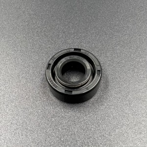 Сальник Tohatsu (309-60111-0; 26-95348) (12x24x8) (KACAWA)