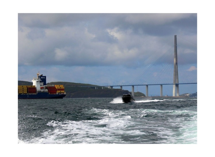 Катер VOYAGER 960 cabin, арт. V960,          VBOATS 