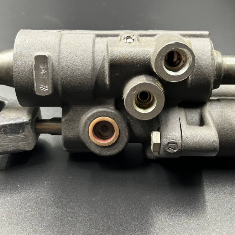 Цилиндр рулевой гидравлический Mercruiser 4.3L MPI ALPHA (Mercury), арт. 866200A01,          MERCURY 