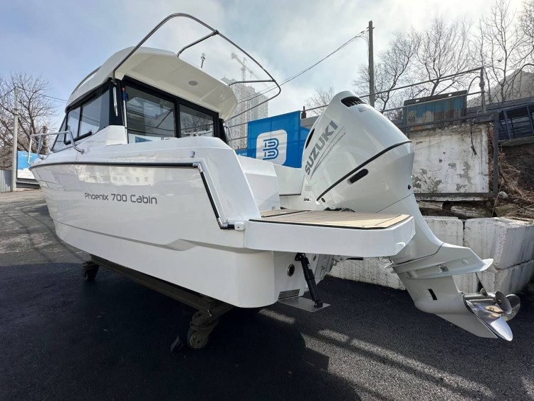 Катер Феникс 700 Cabin белый с мотором Suzuki DF200APX, арт. KITPH55,          СПЭВ 