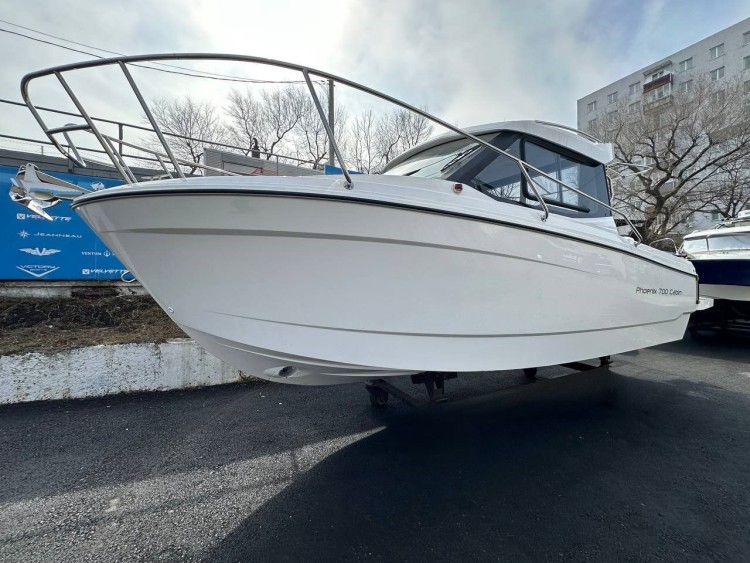 Катер Феникс 700 Cabin белый с мотором Suzuki DF200APX, арт. KITPH55,          СПЭВ 