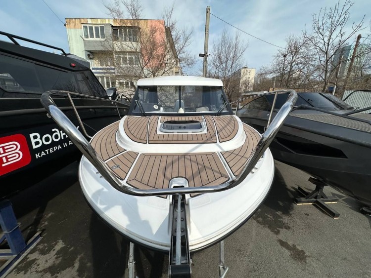 Катер Феникс 700 Cabin белый с мотором Suzuki DF200APX, арт. KITPH55,          СПЭВ 