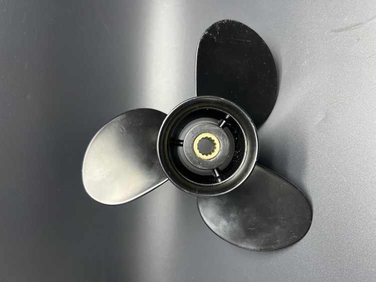 Гребной винт Tohatsu 9.9-18 (3x9.25x9) (Уценка), арт. 362-64101-0-K,          YHS 