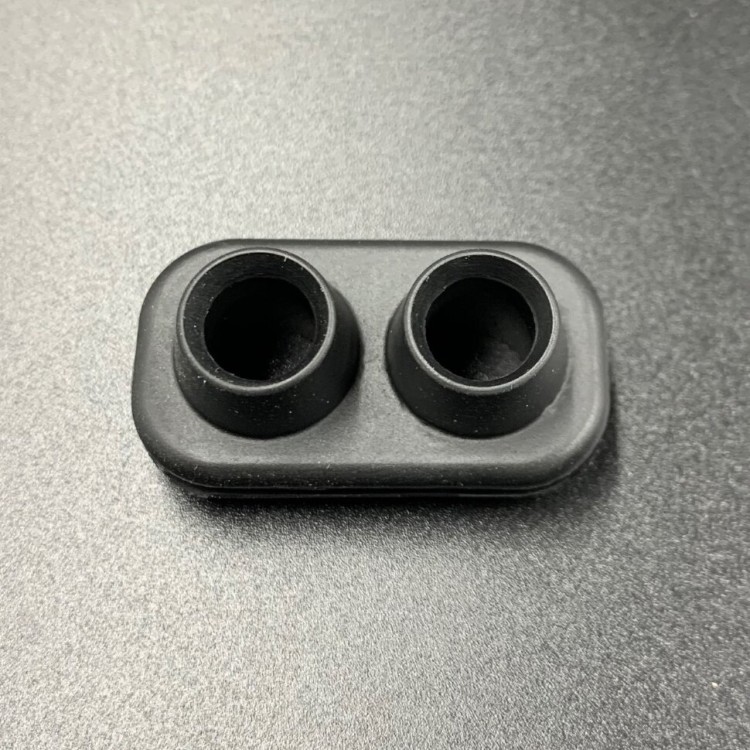 Уплотнение тросов Д/У Suzuki DT 40 (Suzuki), арт. 67331-94400,          SUZUKI 