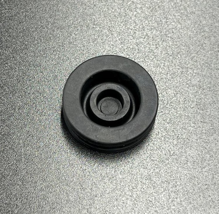 Заглушка болта резиновая 17x2,7 Tohatsu (PREMARINE), арт. 345-67117-0-K,          PREMARINE 