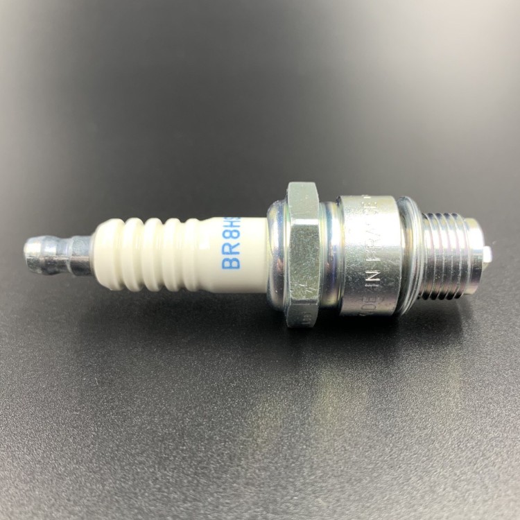 Свеча зажигания NGK 4322 BR8HS, арт. BR8HS,          NGK 