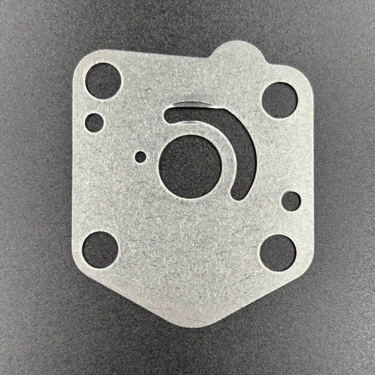 Пластина помпы охлаждения Suzuki 9.9-15, DF9.9-15 (WUHU), арт. 17471-93902-K,          WUHU 