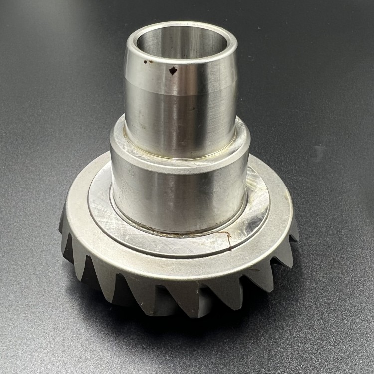 Шестерни  верхнего редуктора Mercruiser Alpha One (1.50-1.47 редукция) (Osaka), арт. 43-18410A4-TW,          OSAKA 