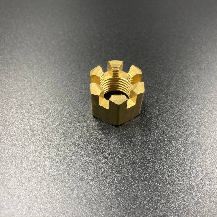 Гайка крепления гребного винта Suzuki DT9.9-15, DF9.9-15, DF8-20(A) (RT), арт. 09141-12005-RT,          РРЦ РАЗНОЕ 