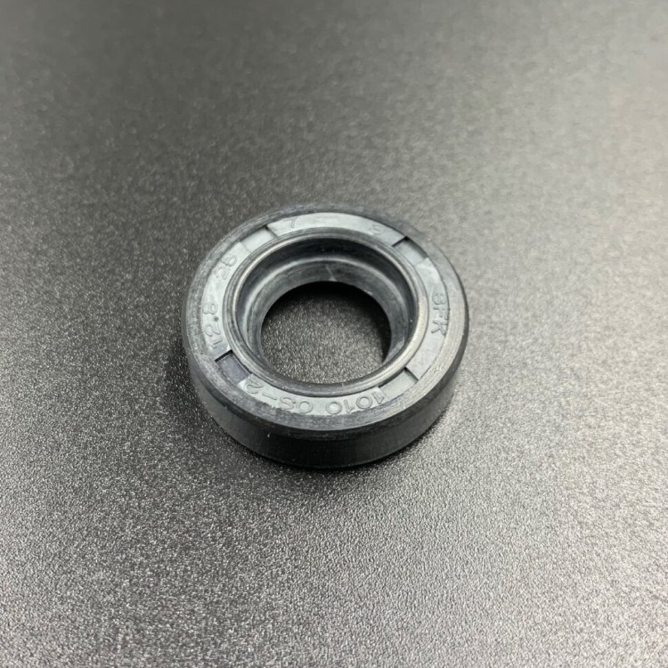 Сальник Suzuki (09282-12002) (12x25x7) (Osaka), арт. 09282-12002-TW,          OSAKA 