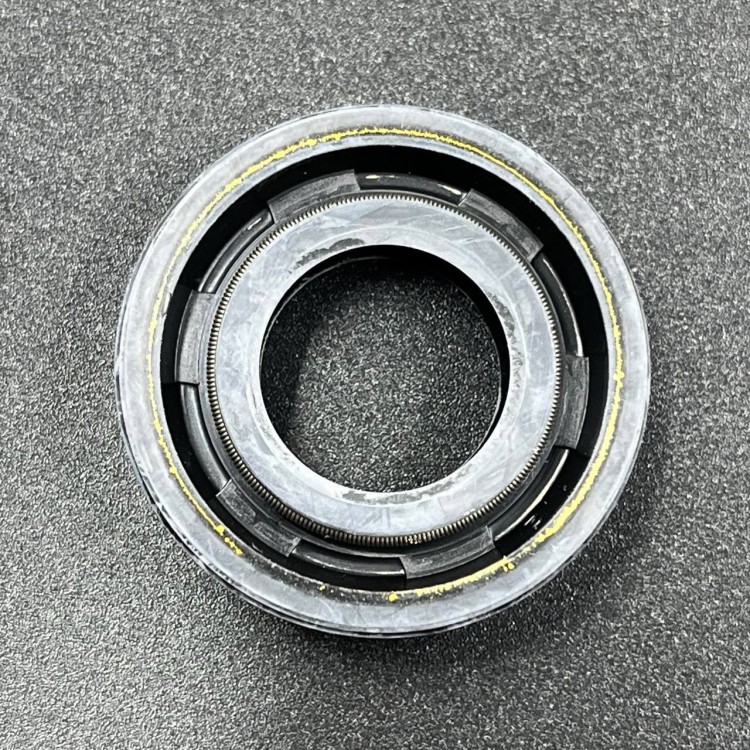 Сальник Tohatsu (332-60111-0) (17x33x9.5) (Tohatsu), арт. 332-60111-0,          TOHATSU 