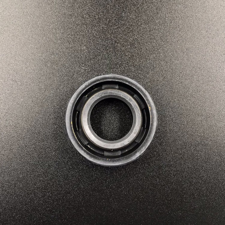 Сальник Tohatsu (332-60111-0) (17x33x9.5) (Tohatsu), арт. 332-60111-0,          TOHATSU 