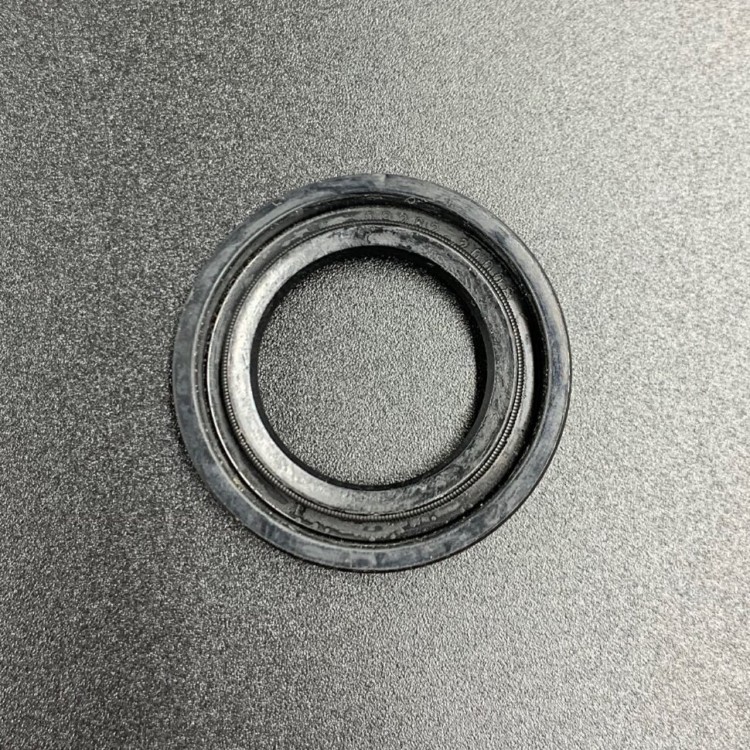 Сальник редуктора Suzuki DT 75-85  (09282-20008) (20x32x5) (Osaka), арт. 09282-20008-TW,          OSAKA 