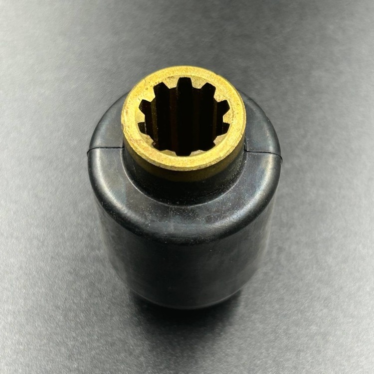 Втулка гребного винта резиновая Suzuki DT9.9A-DT15A, DF9.9B, DF8A-20A (Omax), арт. 58120-93701-TW,          OMAX 