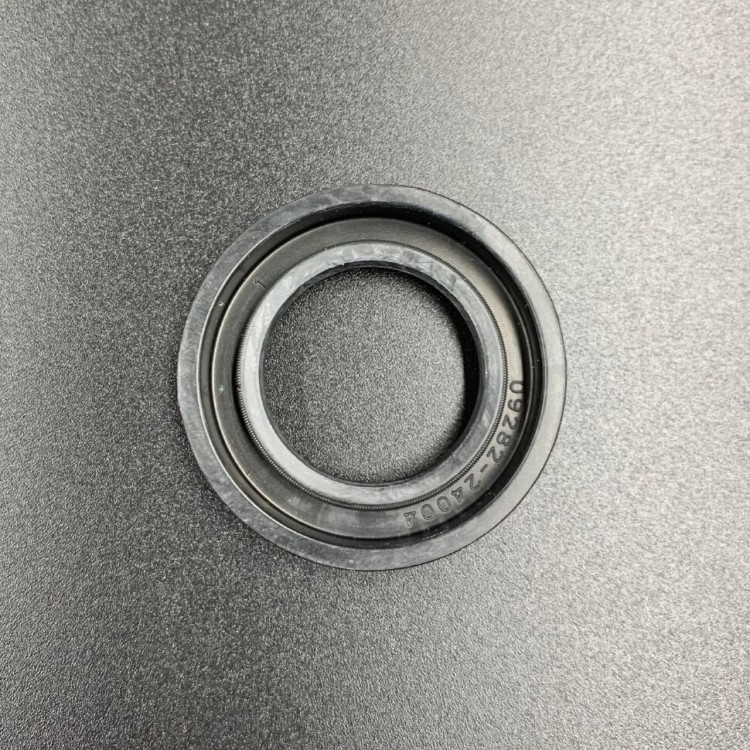 Сальник Suzuki (09282-24004) (24x40x7) (Sinera), арт. 09282-24004-TW,          SINERA 