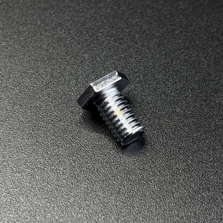 Болт Yamaha 115-140 (90101-06M67) (Yamaha), арт. 90101-06M67,          YAMAHA 