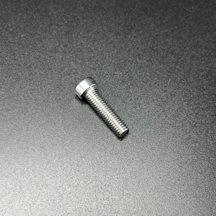 Болт стальной диам. 8 мм SCREW @5 (Quicksilver), арт. 37978,          MERCURY 