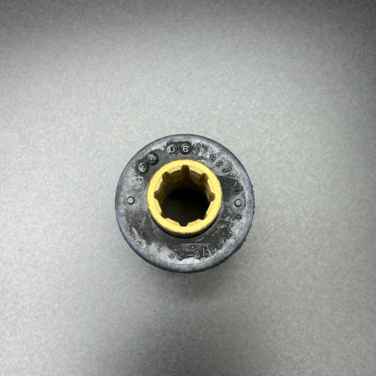 Втулка гребного винта резиновая MERCURY 6-15 (827598T) (Quicksilver), арт. 827598T,          MERCURY 