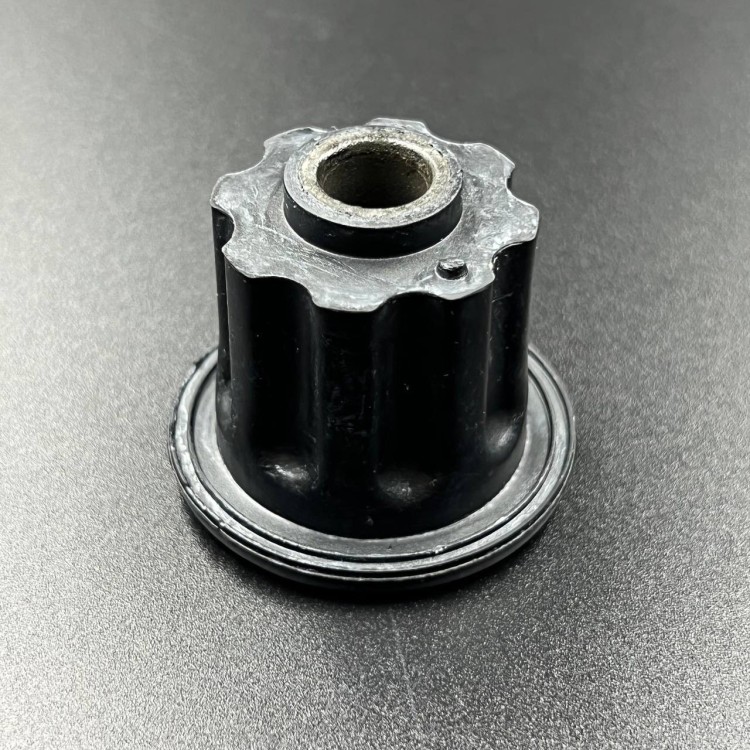 Сайлентблоки опоры двигателя Х8 прав.пер (ZIBO), арт. 7020-000120-K,          ZIBO 