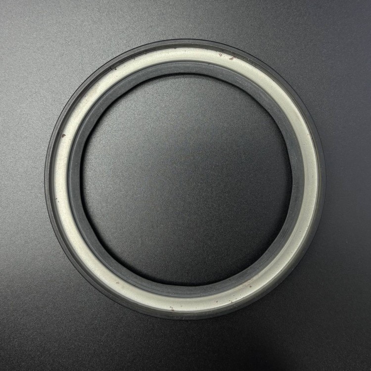 Сальник коленвала MERCRUISER CMD; CMD QSD; D2.8/4.2L (26-884027) (Quicksilver), арт. 26-884027,          MERCURY 