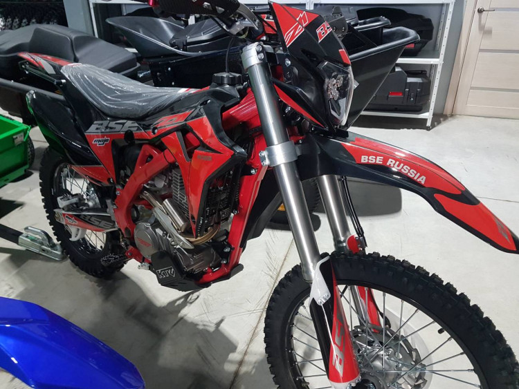 KTZ BSE Z11 (BSE 4V300PR) 2022 Защита двигателя мотоцикла, арт. 602.13,          KTZ 