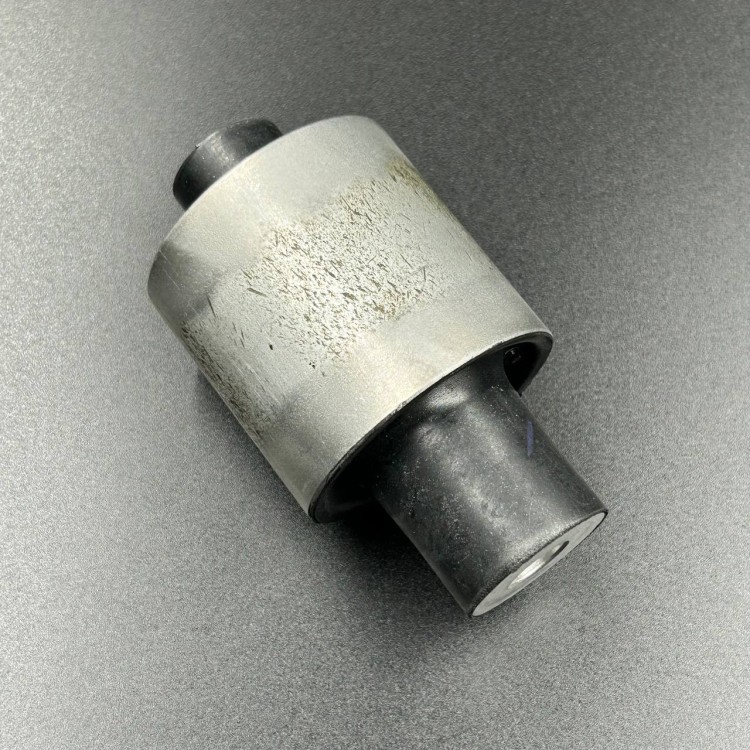 Подушка крепления двигателя Yamaha F75-F100 (Yamaha), арт. 67F-44555-00-94,          YAMAHA 