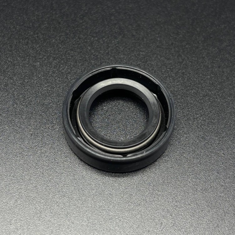 Сальник помпы MERCRUISER 530/636 D-TA; CMD 2.8/4.2L; D2.8/3.0/3.6/4.2L (26-801332600) (Quicksilver), арт. 26-801332600,          MERCURY 