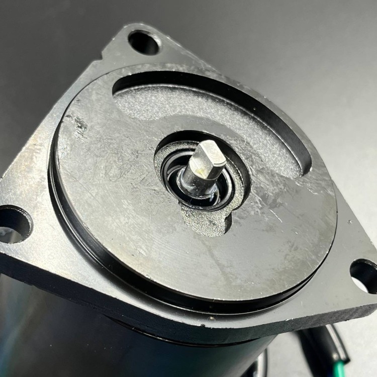 Мотор гидроподъемника Yamaha F200-300 (WUHU) (69J-43880-01), арт. 69J-43880-00-K,          WUHU 