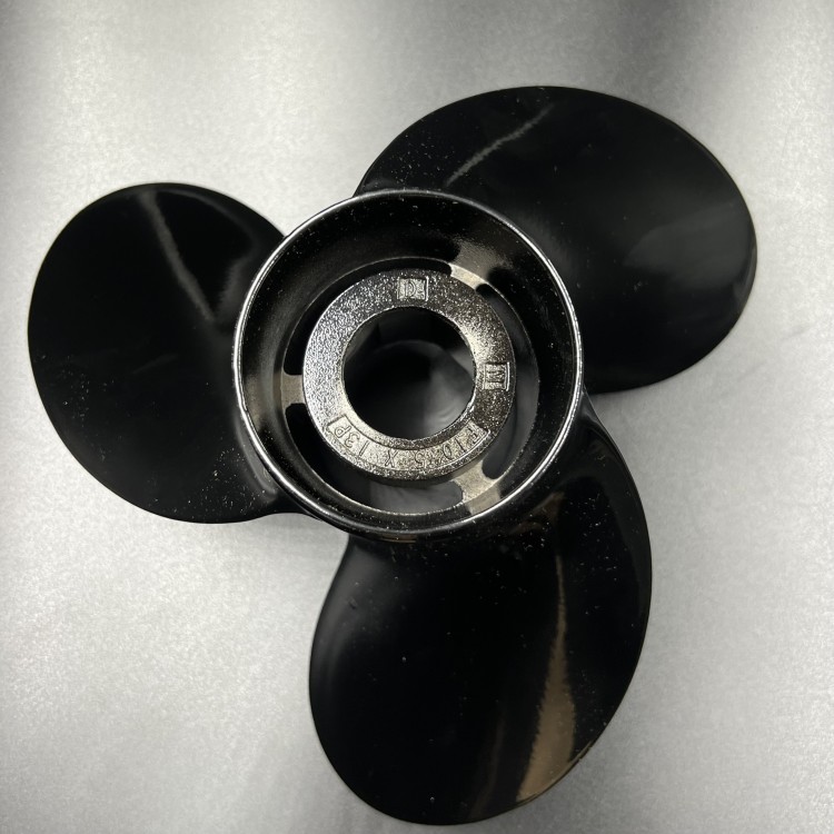 Гребной винт Mercury 25-70 (3x10-1/2x13) Black Max (Mercury), арт. 816704A45,          MERCURY 