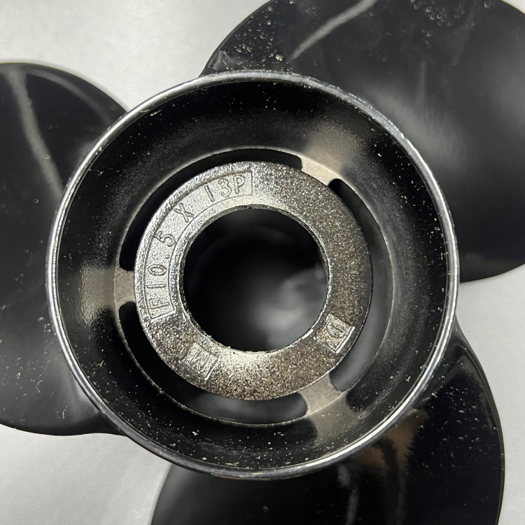 Гребной винт Mercury 25-70 (3x10-1/2x13) Black Max (Mercury), арт. 816704A45,          MERCURY 