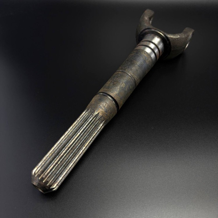 Вилка карданного вала YOKE ASSY-SPLINED QS, арт. 864244A01,          MERCURY 