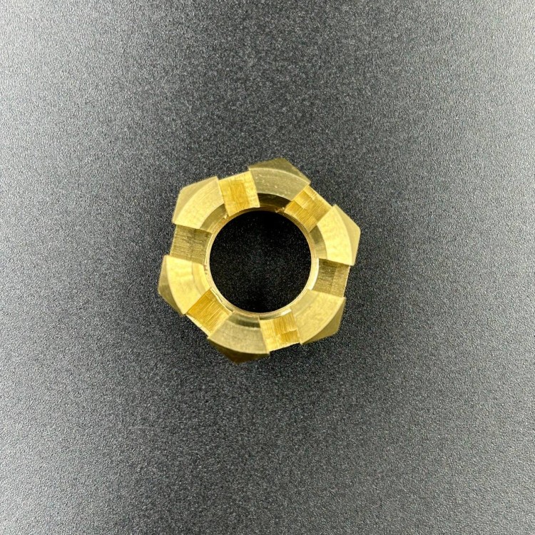 Гайка гребного винта Suzuki DT40-60 (Osaka), арт. 09141-18005-TW,          OSAKA 