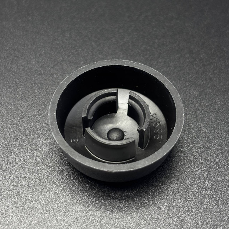 Крышка пластиковая MERCRUISER ALPHA ONE (GEN. II) (Quicksilver), арт. 815951,          MERCURY 