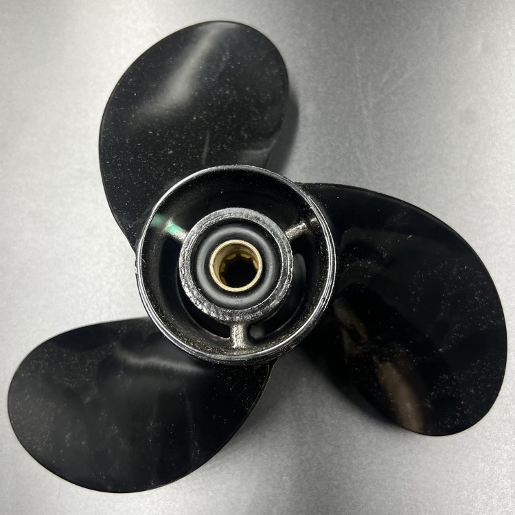 Гребной винт Mercury 6-15 (3x9x10-1/2) Black Max (Mercury), арт. 828158A12,          MERCURY 