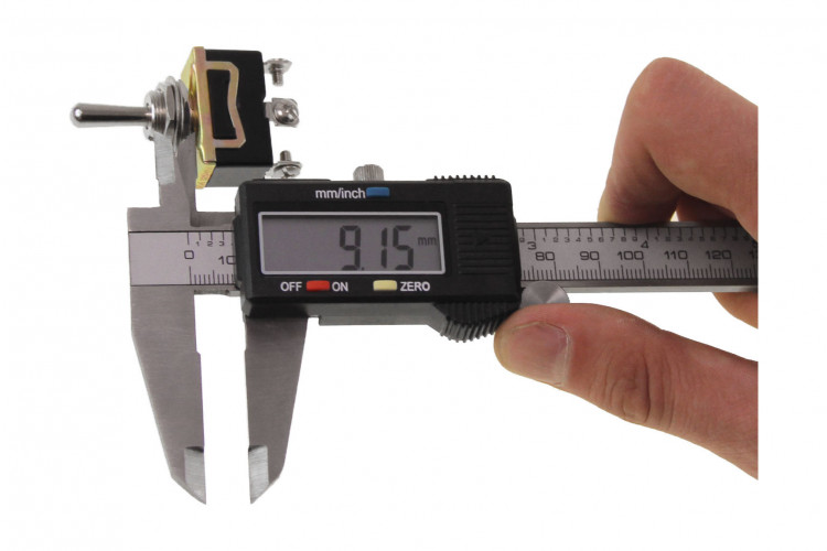 Тумблер трехпозиционный (ON)-OFF-(ON) 12В/15А 3P, арт. T1327M2,          Yih Sean  Тумблер трехпозиционный (ON)-OFF-(ON) 12В/15А 3P, арт. T1327M2,          Yih Sean