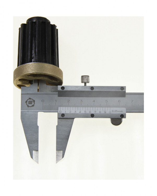 Втулка гребного винта Suzuki DT5-8 шпонка, арт. 5812098513000,          SUZUKI 