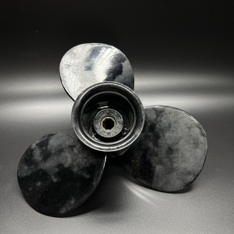 Гребной винт Mercury 6-15 (3x9-3/4x6-1/2) Black Max (Mercury), арт. 828150A12,          MERCURY 