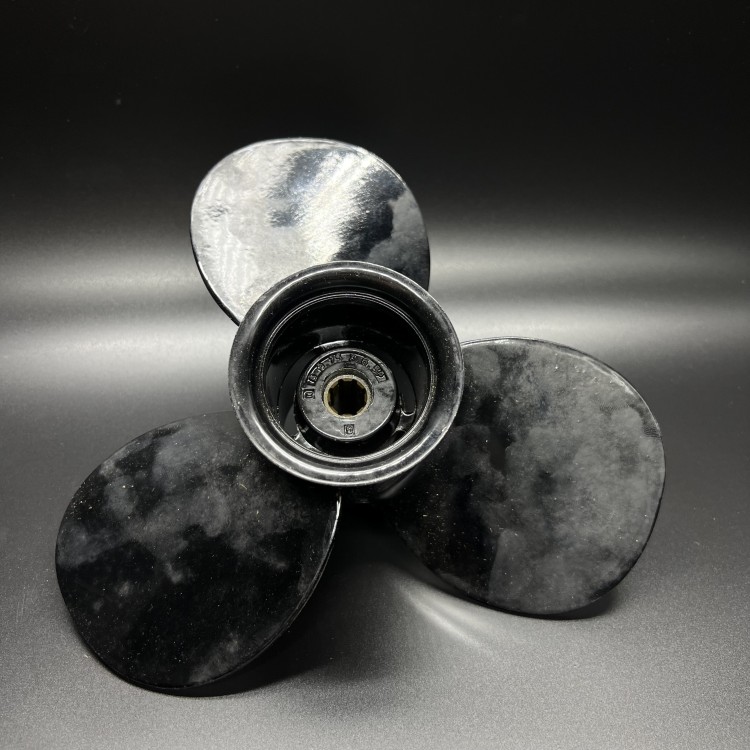 Гребной винт Mercury 6-15 (3x9-3/4x6-1/2) Black Max (Mercury), арт. 828150A12,          MERCURY 